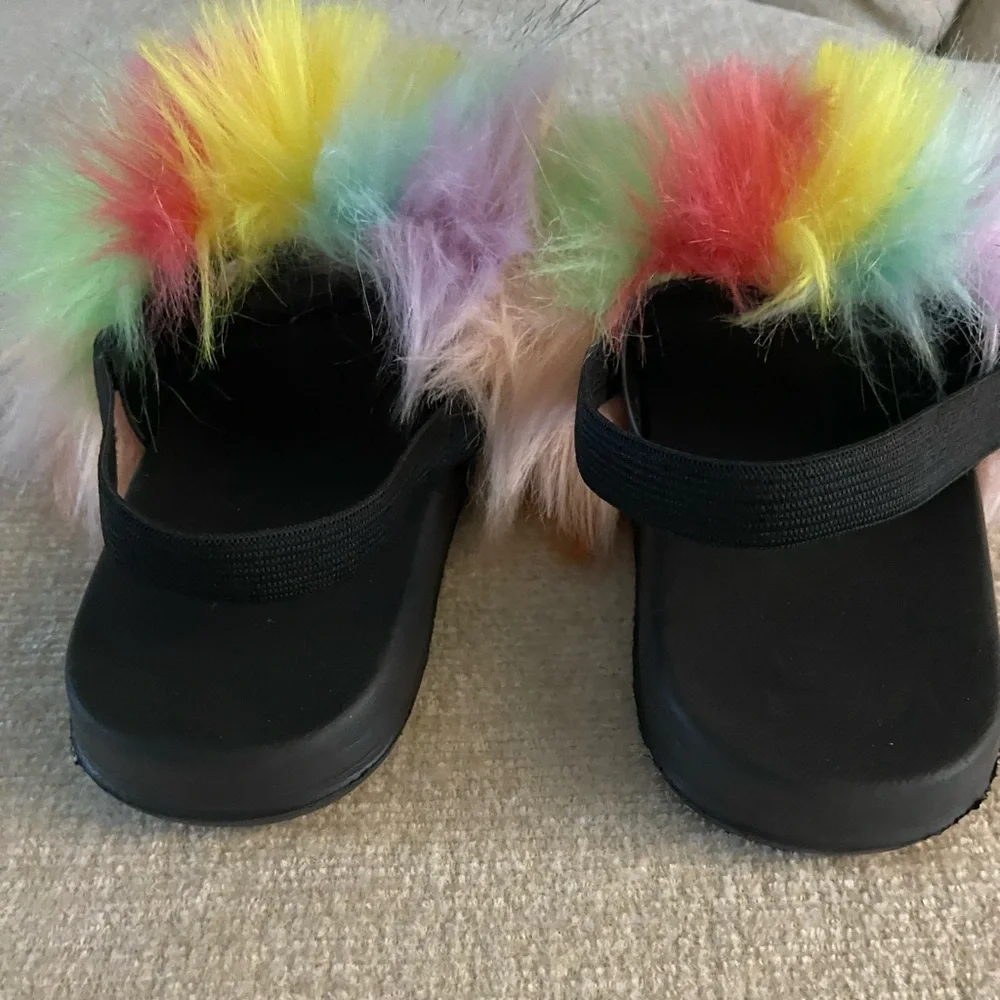 UNBRANDEDED FAUX FUR GIRLS SANDALS